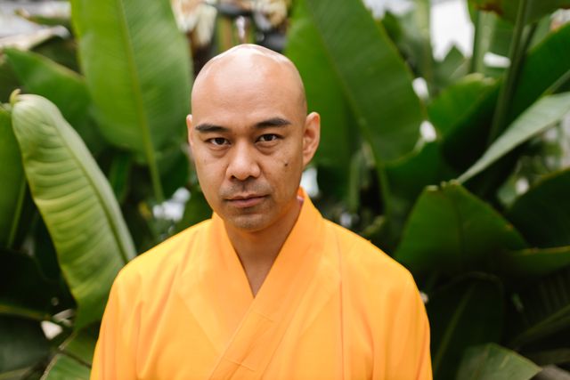 Retrato de Thích Nhất Hạnh, monje budista y activista por la paz, en sus últimos años.