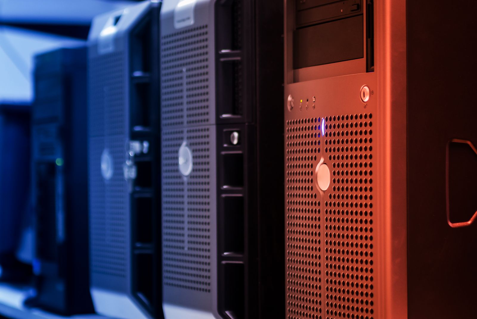 High-capacity servers in a data center